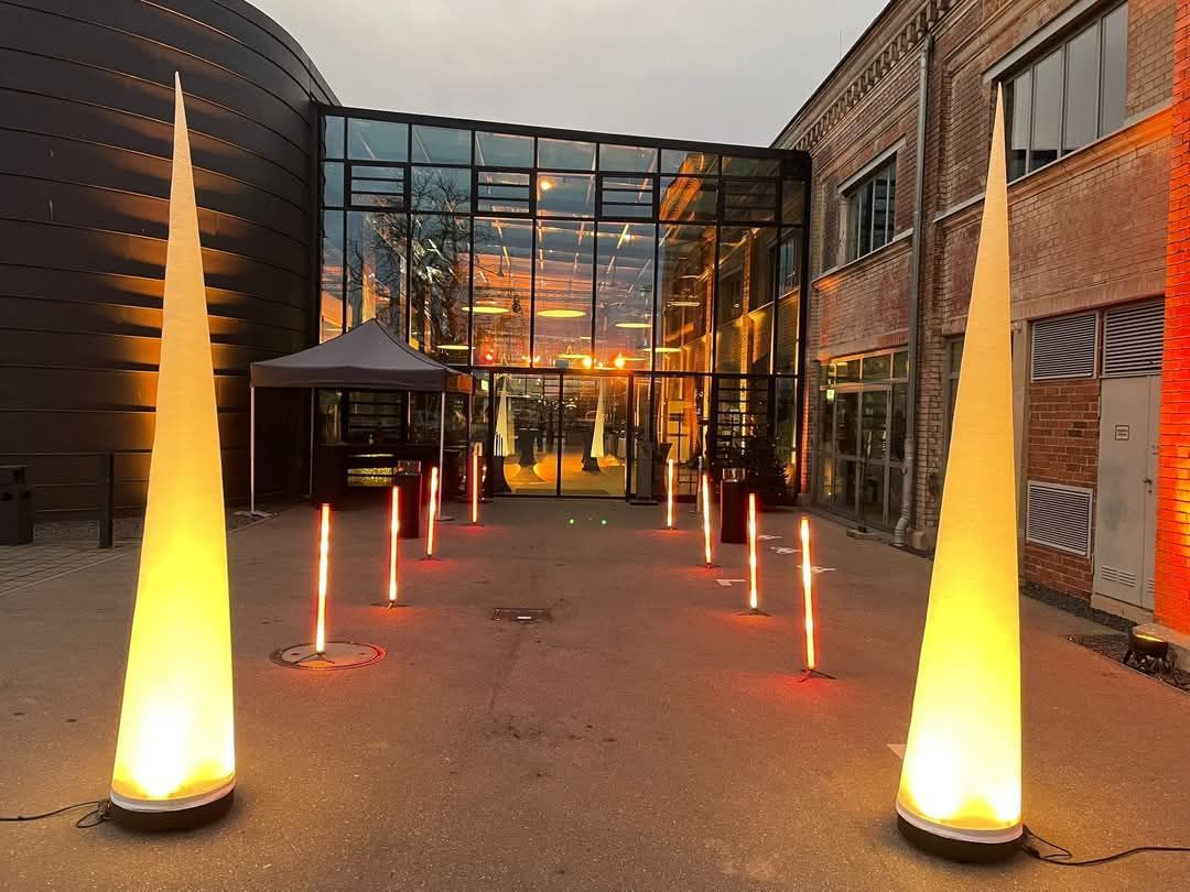 Weihnachtsfeiern mit Moser Event Plus in der OldtimerFabrik Classic in Neu-Ulm