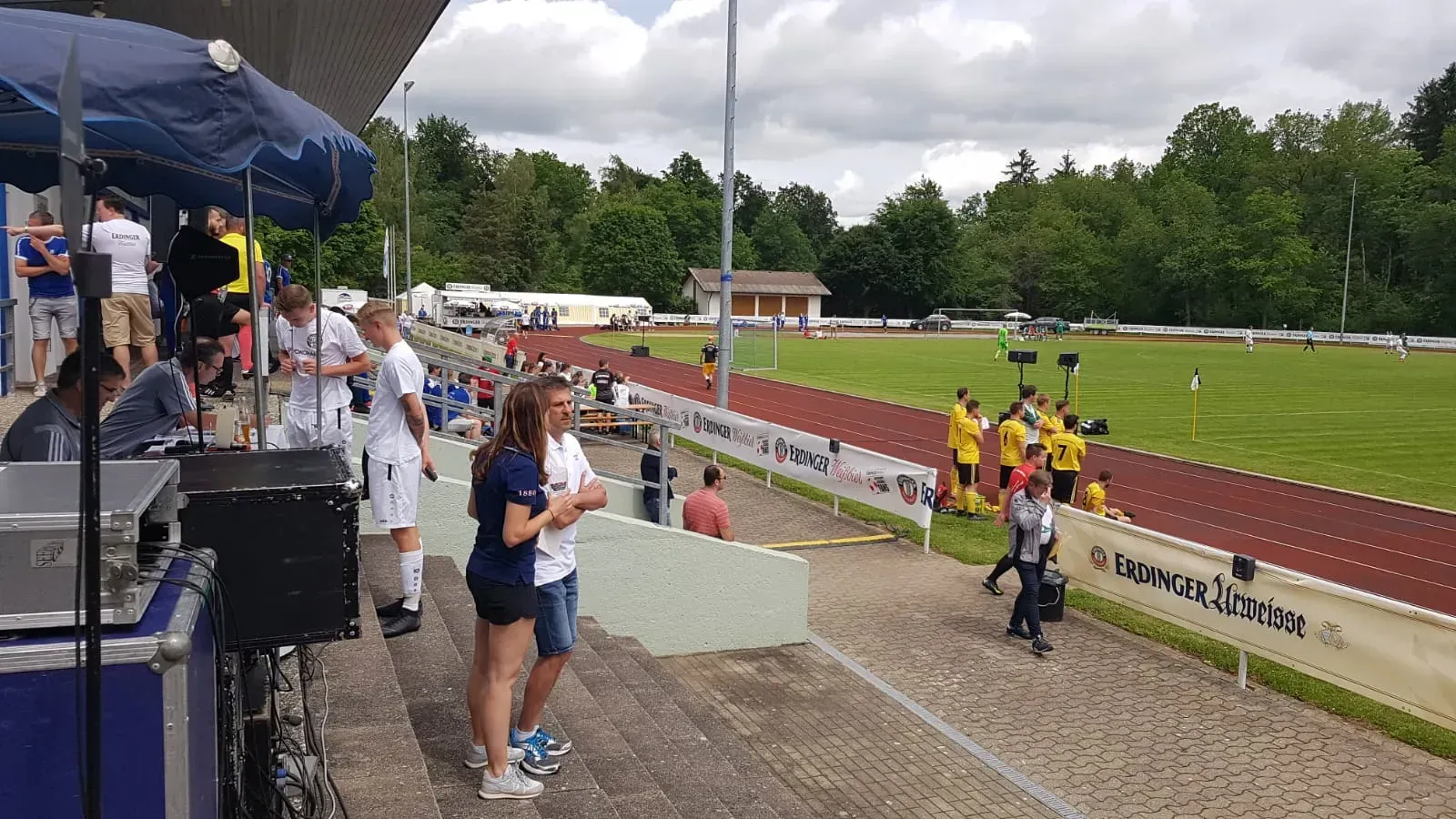 Zuschauerränke beim Erdinger Meister Cup