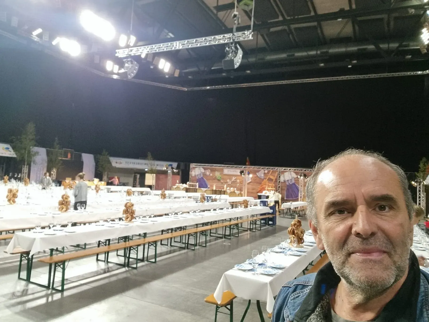 Aufbau einer Oktoberfest Location