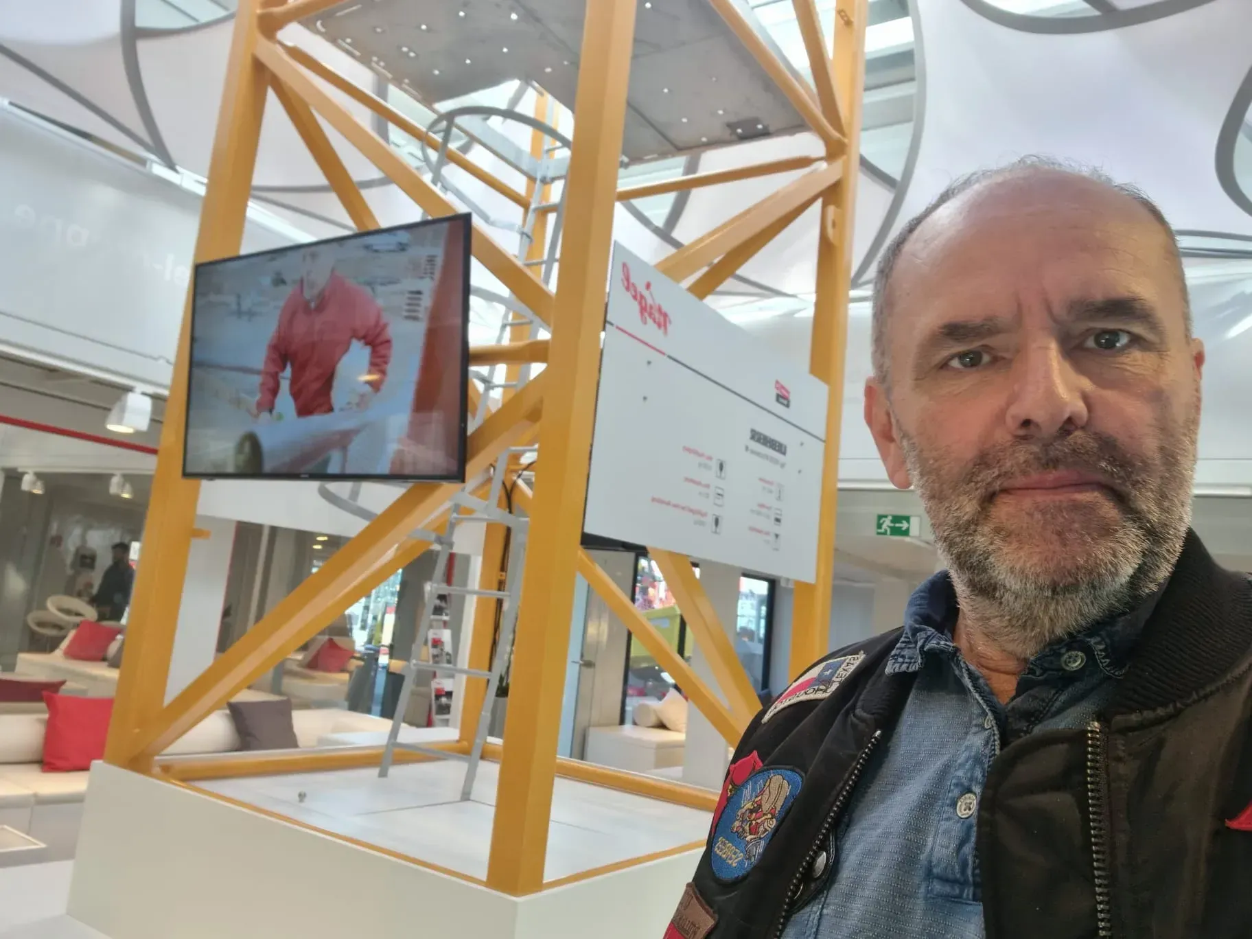 Aufbau eines Messestandes