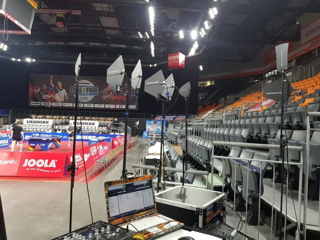 Aufbau der Veranstaltung der 1. Tischtennis Bundesliga und Pokalfinale mit Livestream