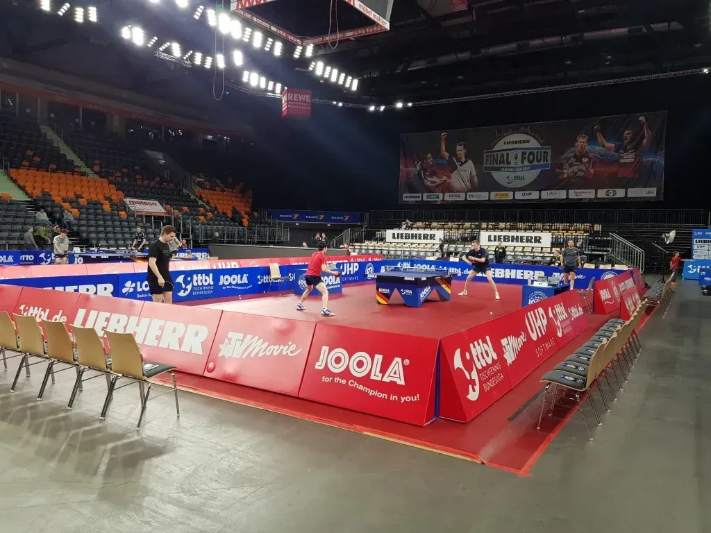 Aufbau der Veranstaltung der 1. Tischtennis Bundesliga und Pokalfinale mit Livestream