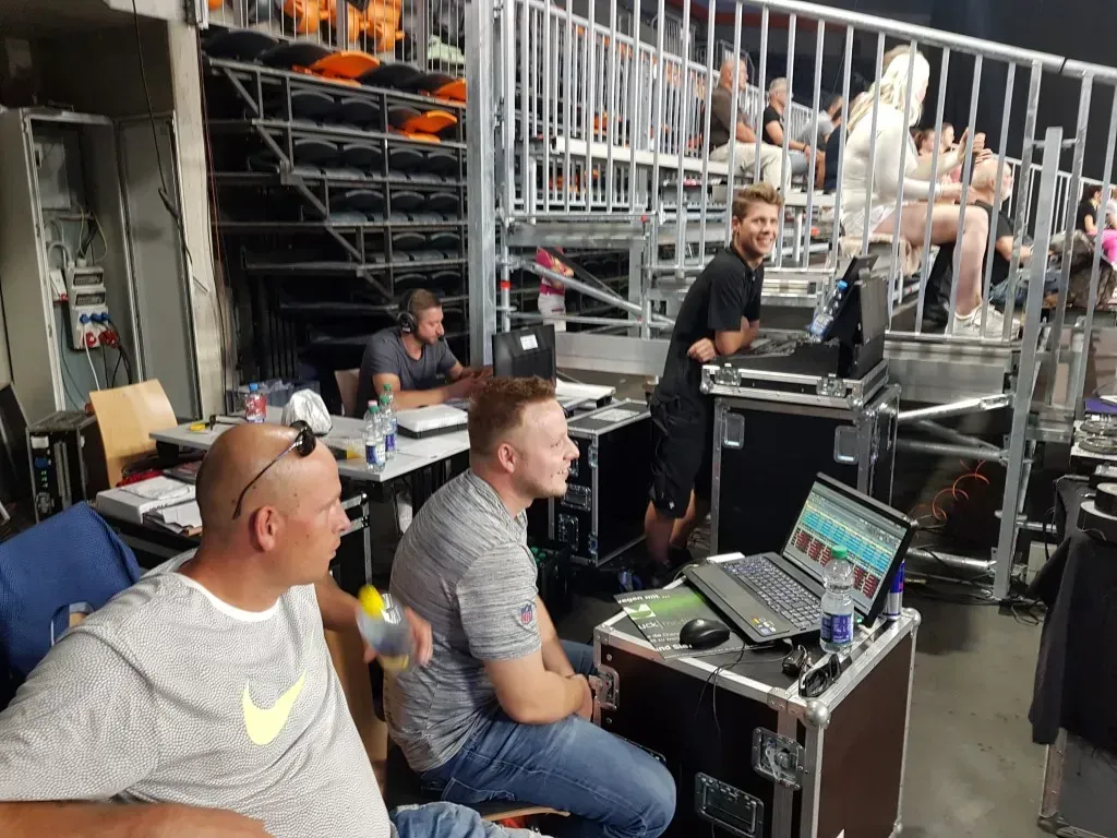 Aufbau der Veranstaltung der 1. Tischtennis Bundesliga und Pokalfinale mit Livestream