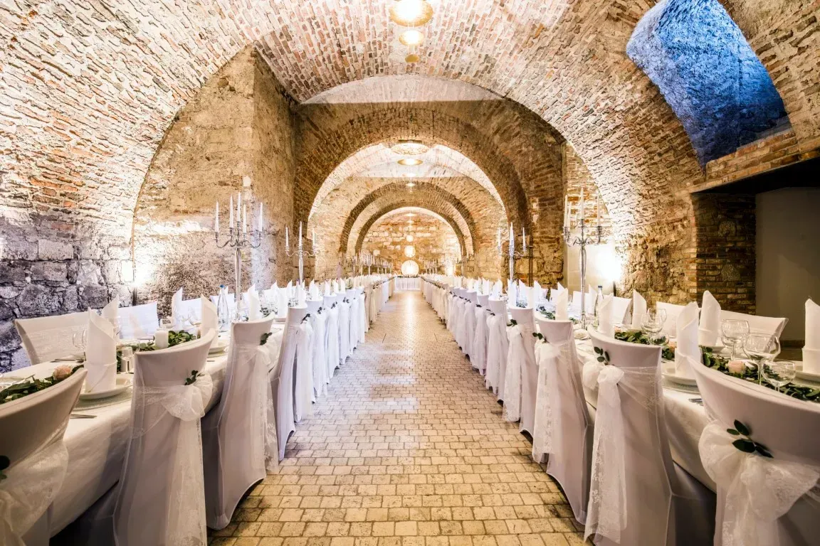 Gewölbe von Schloss Erbach mit Restaurant für Hochzeiten