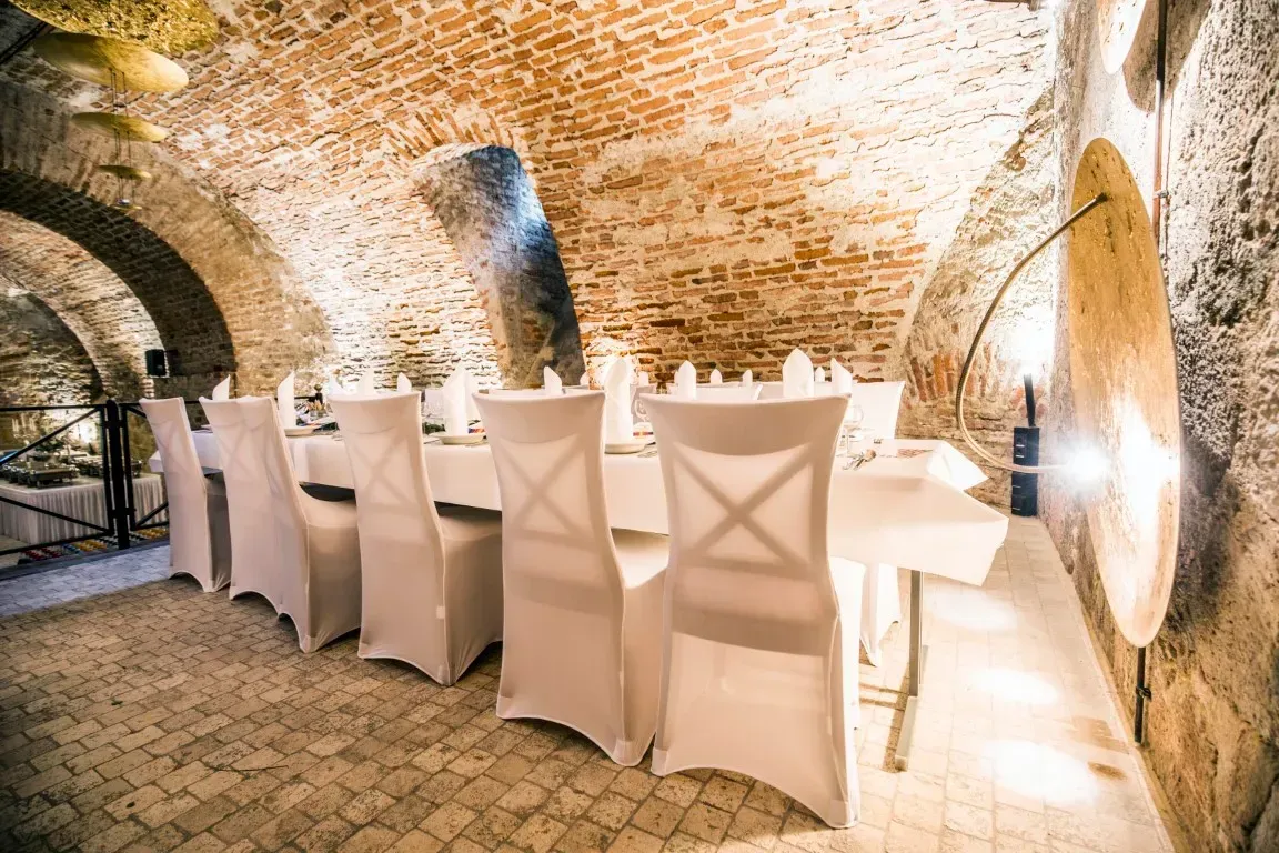 Gewölbe von Schloss Erbach mit Restaurant für Hochzeiten