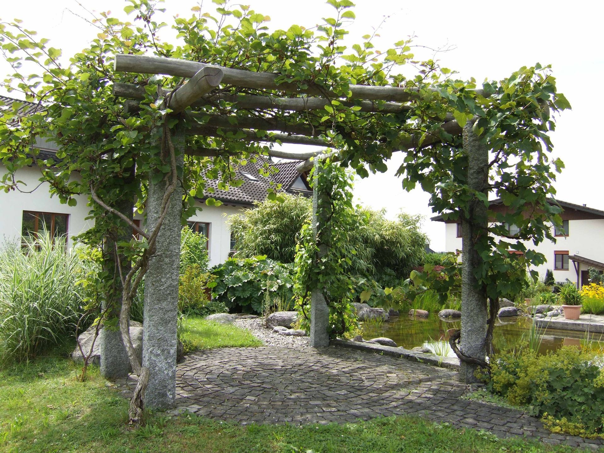 Fischer Gartenbau GmbH Perlen