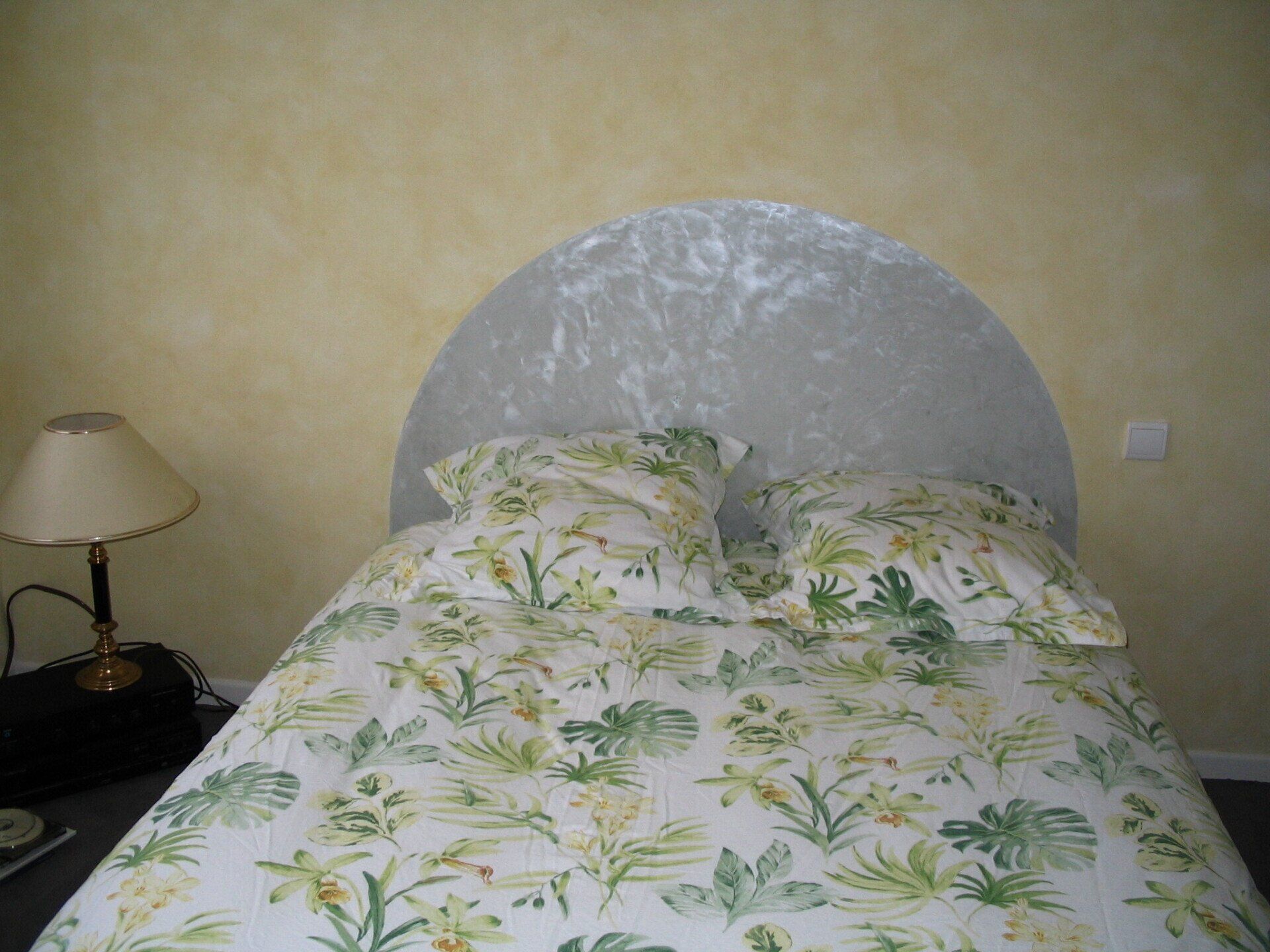 enduit gris dans chambre