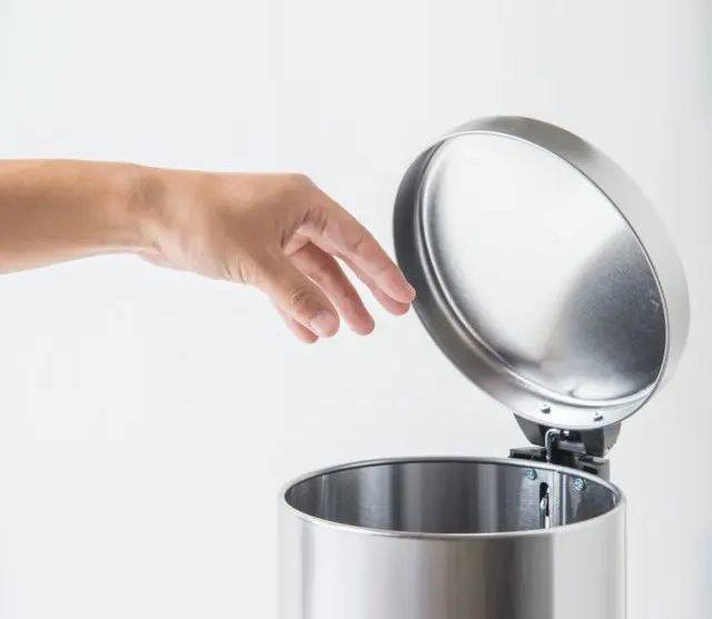 DISPENSADORES Y CUBOS