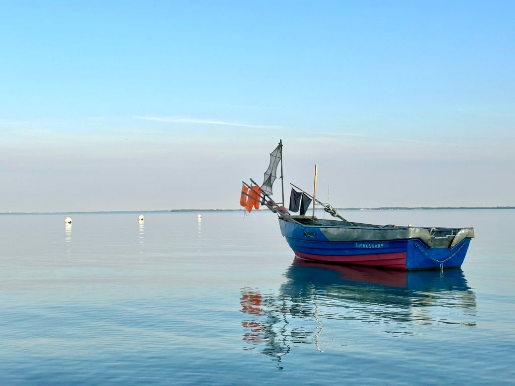 Fischerboot in der Lübecker Bucht vor Sierksdorf