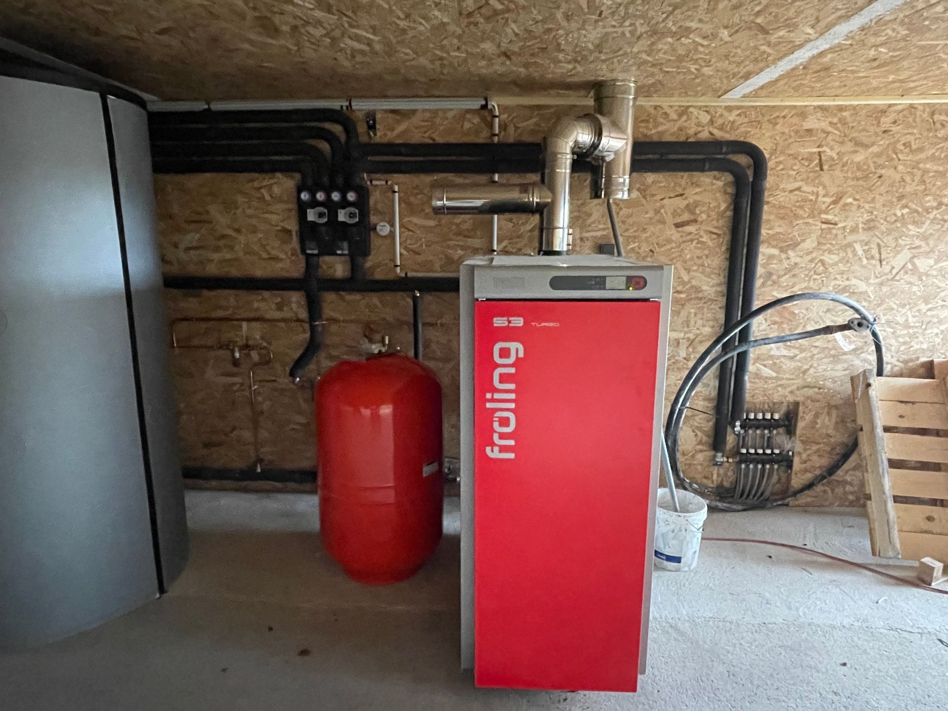 Chaudière à bois vue de face