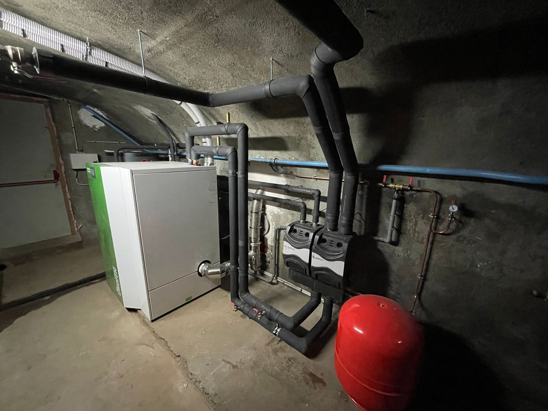 Chaudière à granulés et tuyauterie