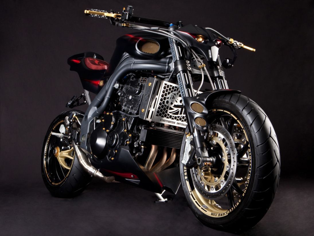 Triumph - Streetfighters Switzerland GmbH - Interlaken