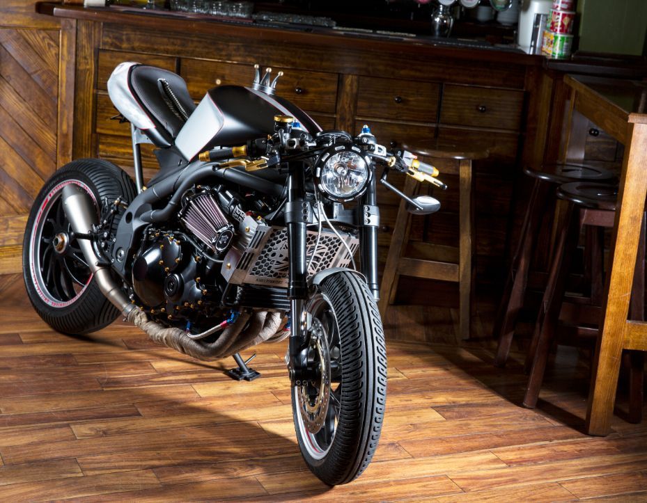 Triumph - Streetfighters Switzerland GmbH - Interlaken