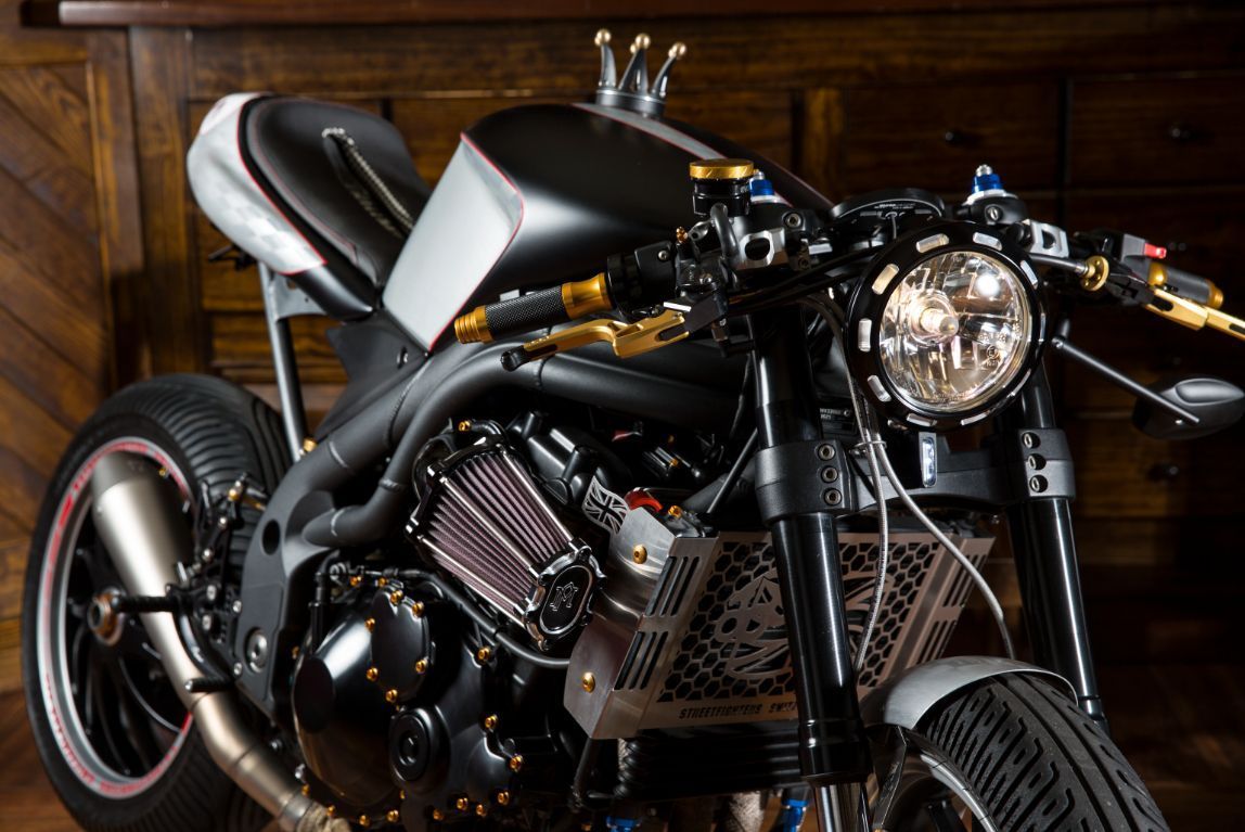 Triumph - Streetfighters Switzerland GmbH - Interlaken