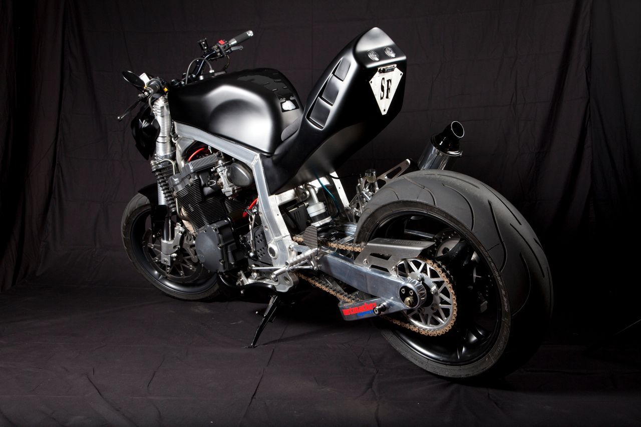 suzuki - Streetfighters Switzerland GmbH - Interlaken