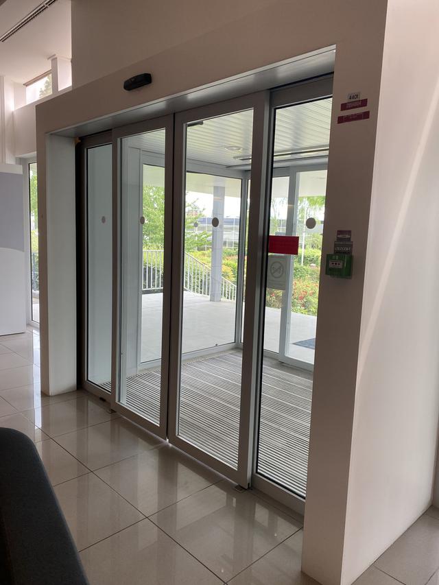 Entretien et réparation porte à ouverture automatique