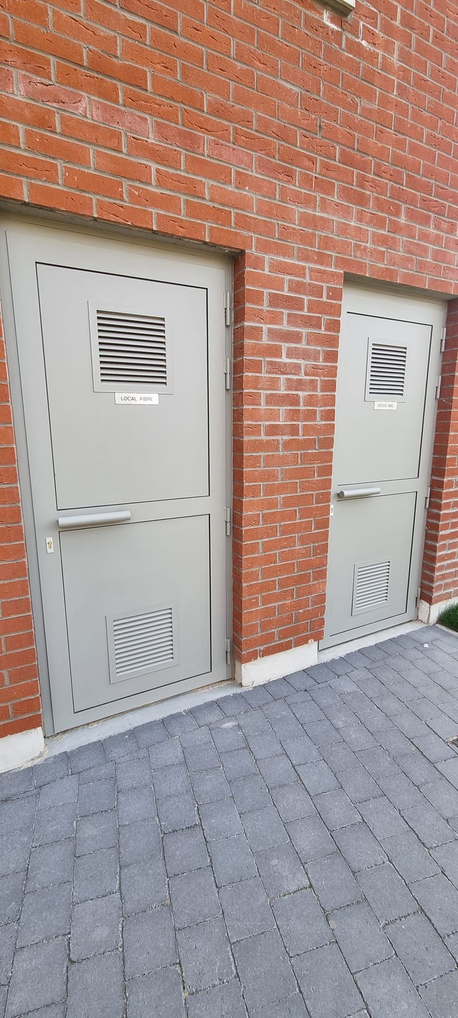 Vers menuiserie métallique