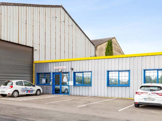 Les locaux de l'entreprise Voyages Rose à Hénin-Beaumont.