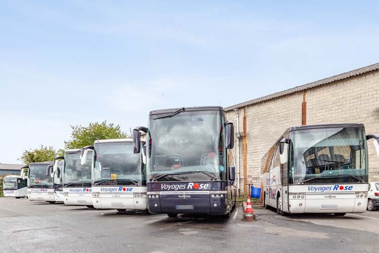 Vers la page Voyages organisés.