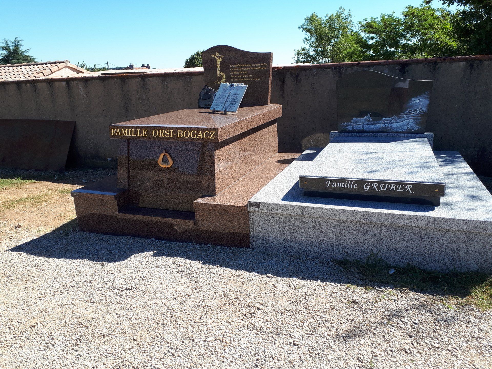 Monuments sur mesure à la mémoire du défunt