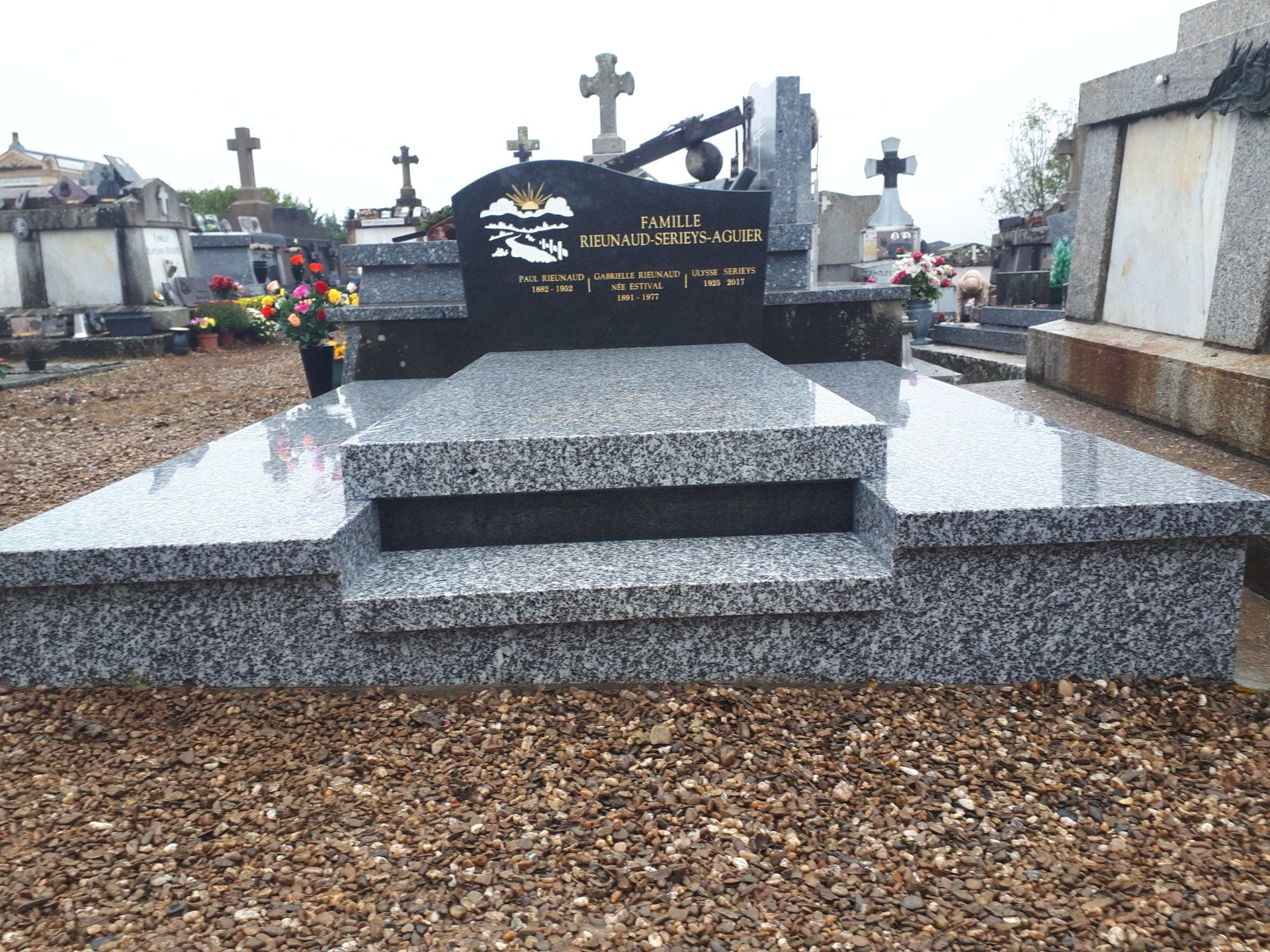 Construction de caveaux de dimensions souhaitées