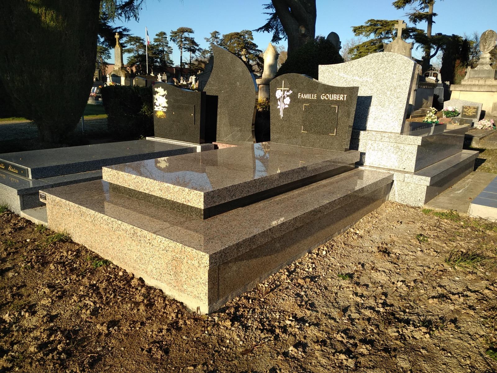 Gravure sur plaques funéraires