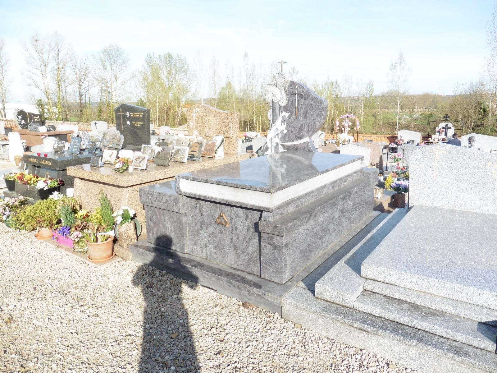 Monument funéraire - rénovation des pierres