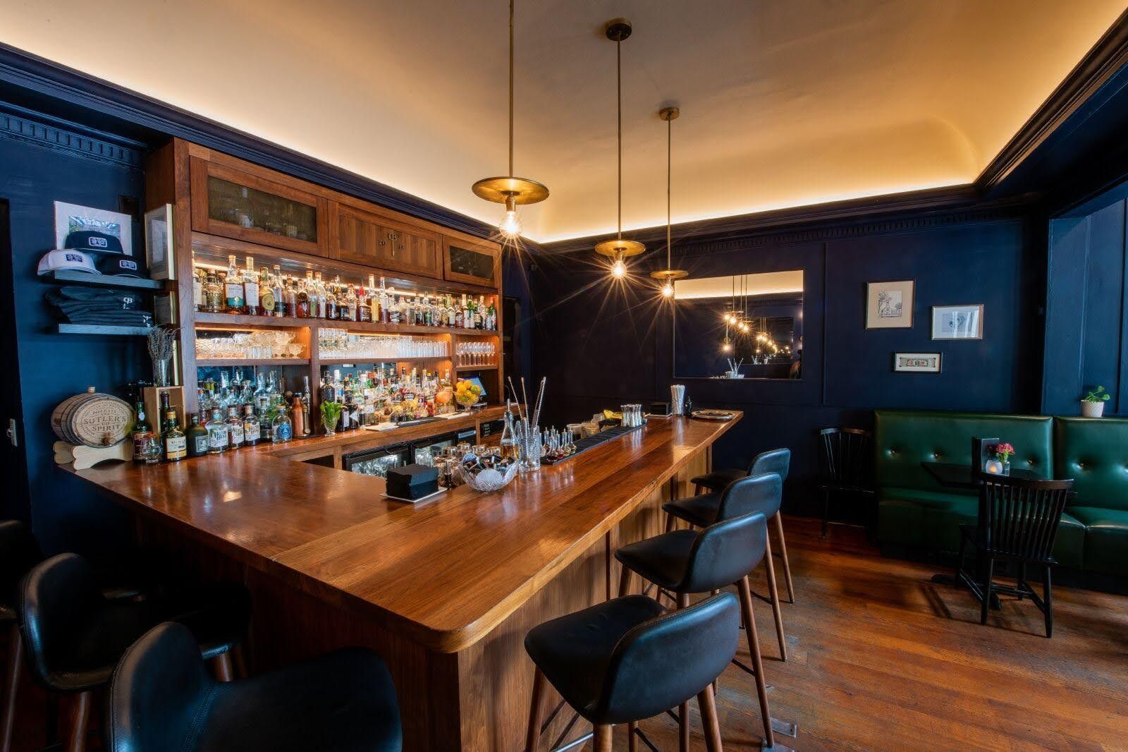 Best Cocktail Bars in Charleston SC This Fall | Top Picks