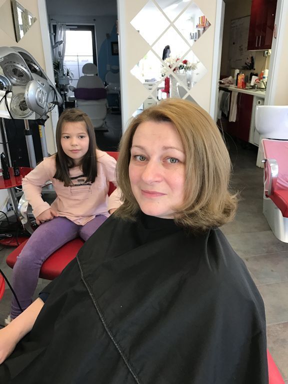 Coiffeur FF & Kosmetik IL - Coiffeursalon und Kosmetiksalon in Fällanden