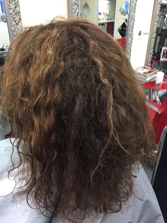 Keratin-/Streckenbehandlung - Vorher