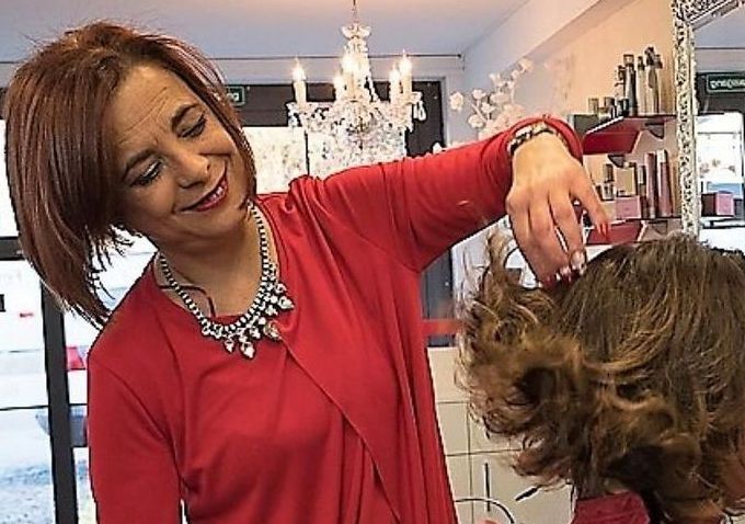 Coiffeur FF & Kosmetik IL - Coiffeursalon und Kosmetiksalon in Fällanden