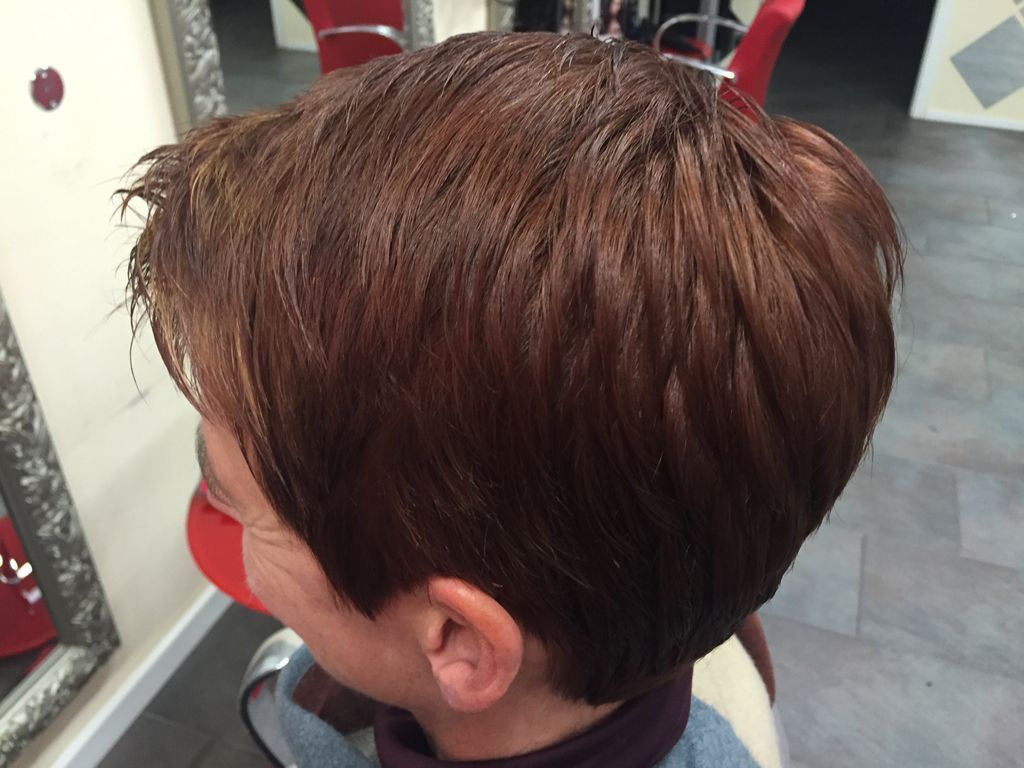 Coiffeur FF & Kosmetik IL - Coiffeursalon und Kosmetiksalon in Fällanden