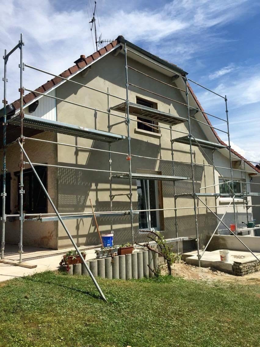 Ravalement de façade (première étape)