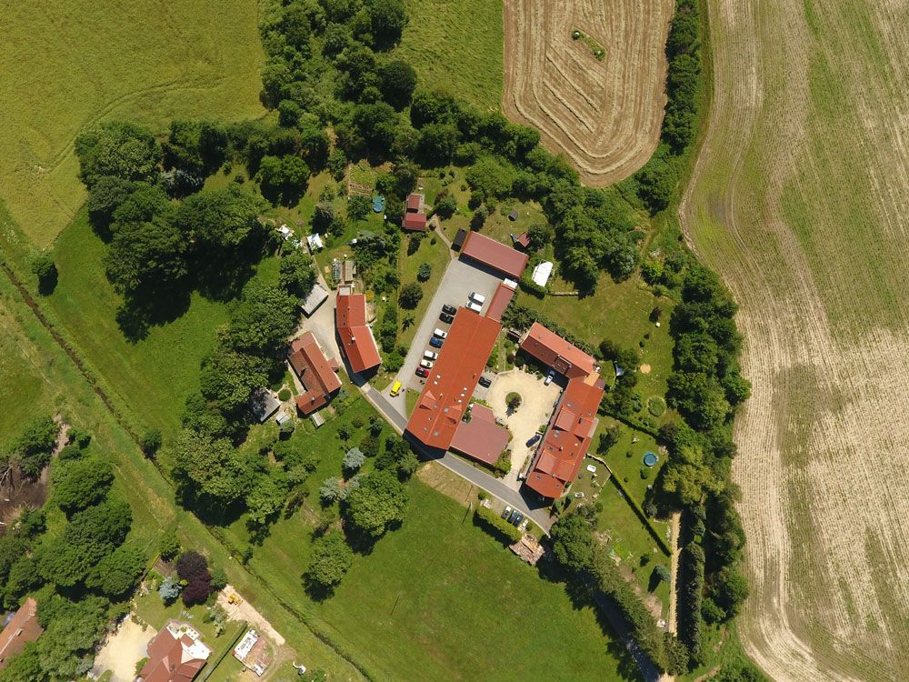 Hallahof aus 150m Höhe