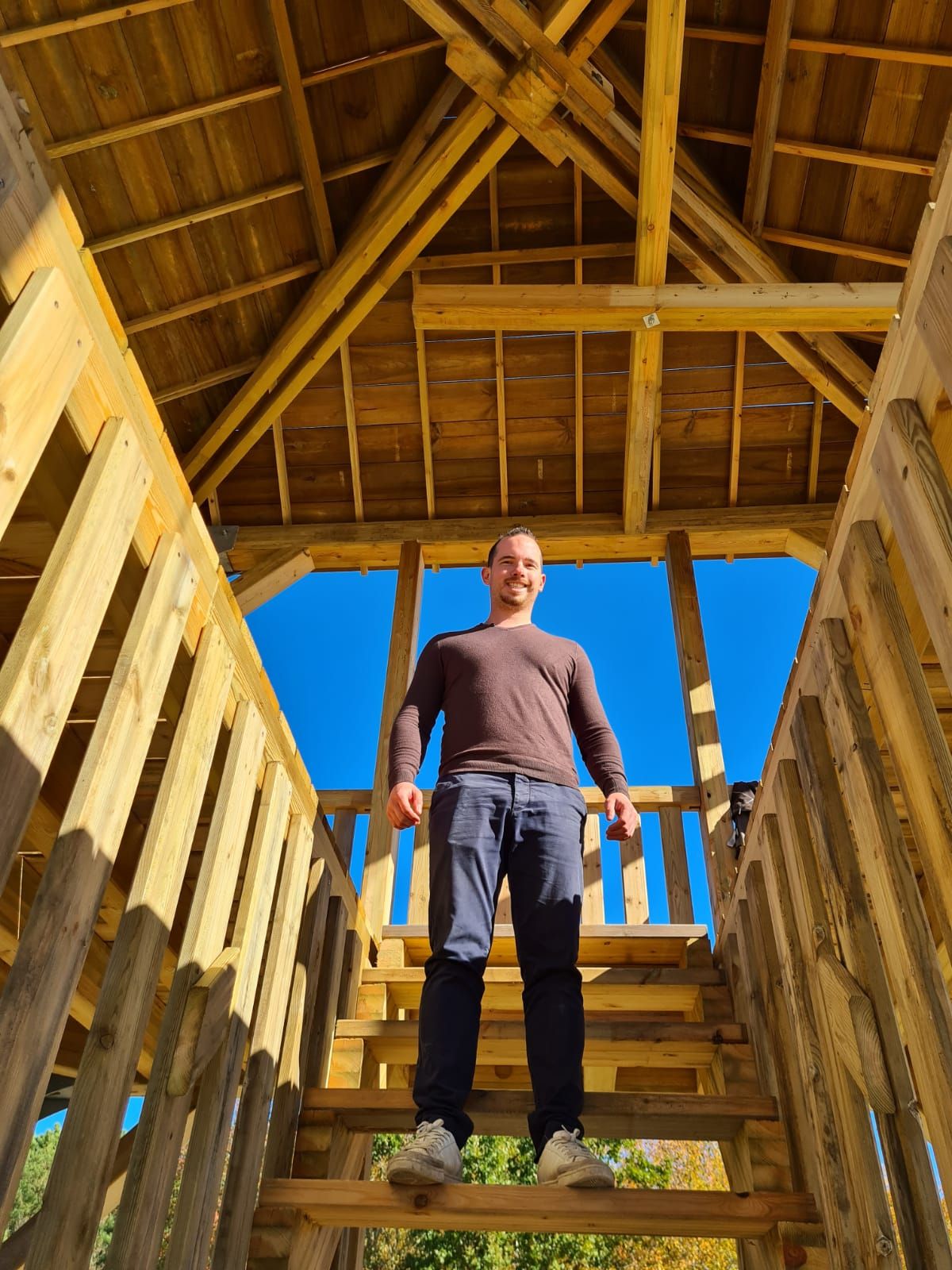 Plan et fabrication tour en bois- France- Étranger-Chine-