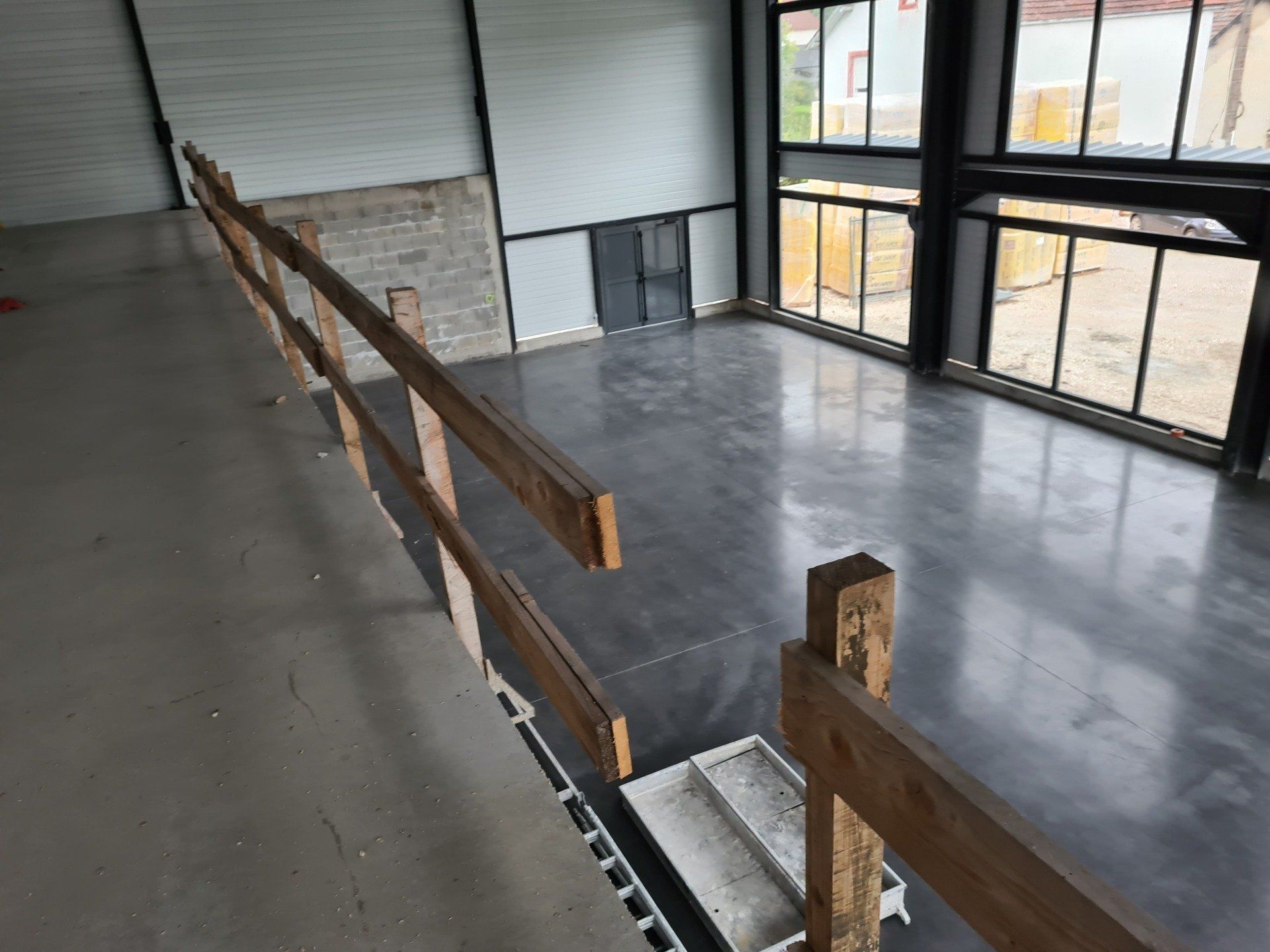 Aménagement intérieur bâtiment industriel