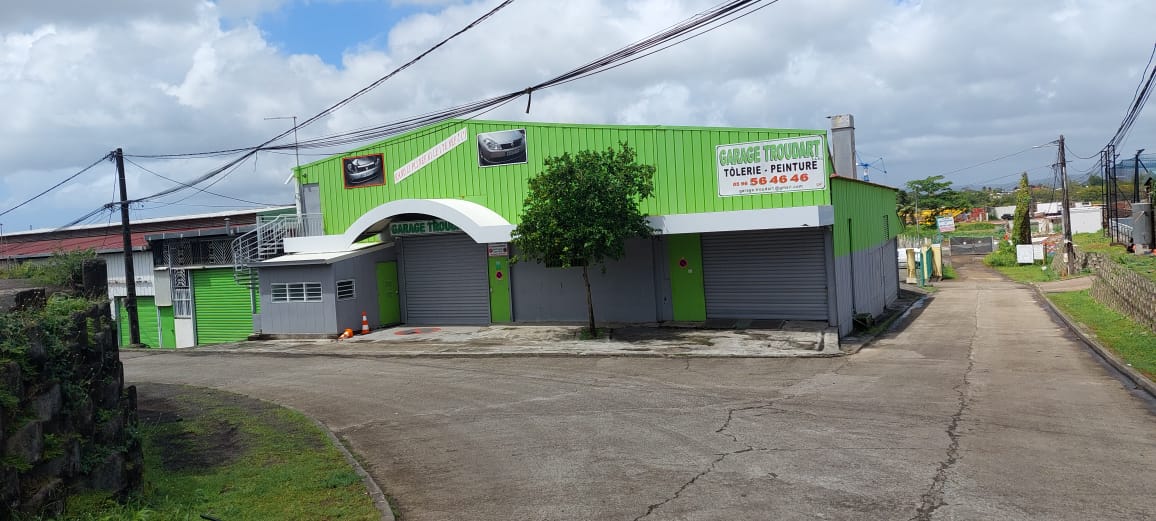 Devanture garage Troudart