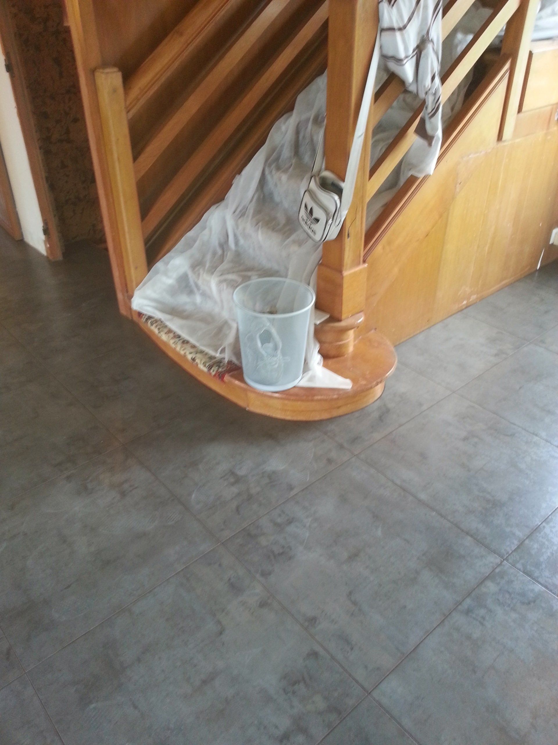 Hall d'entrée carreaux gris