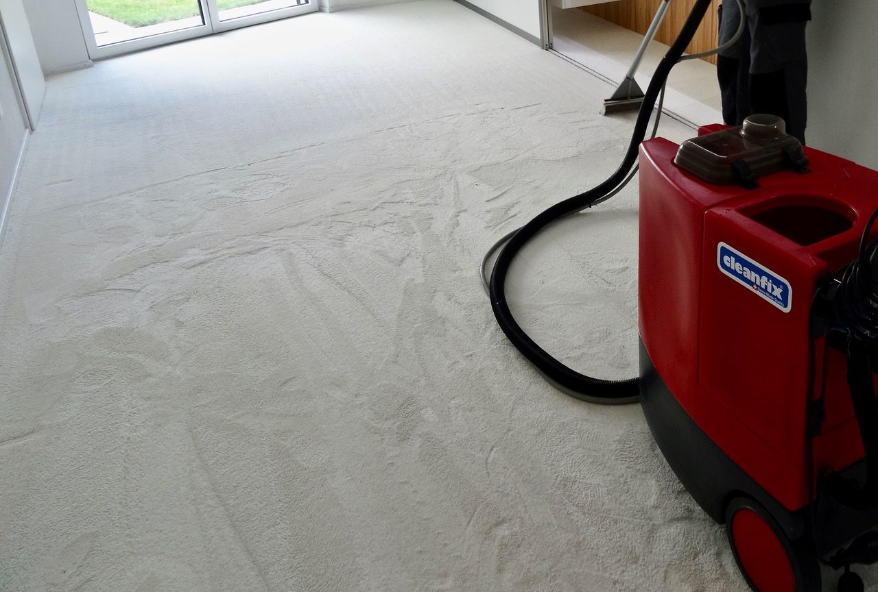 Bodenreinigung 3 - Boder & Co. Maler- und Reinigungsinstitut Gonzen