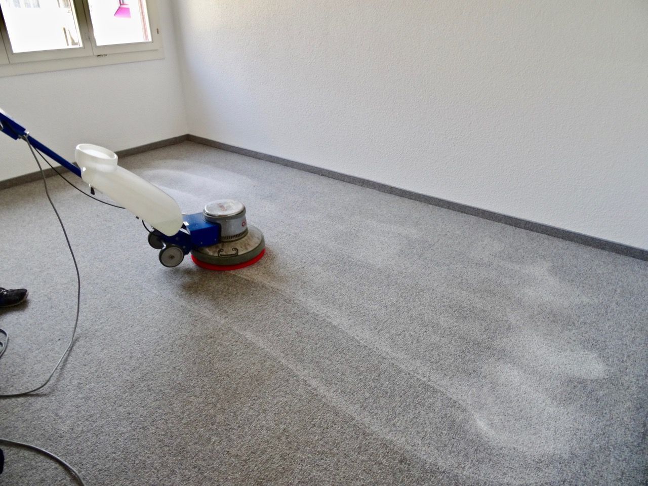 Bodenreinigung - Boder & Co. Maler- und Reinigungsinstitut Gonzen