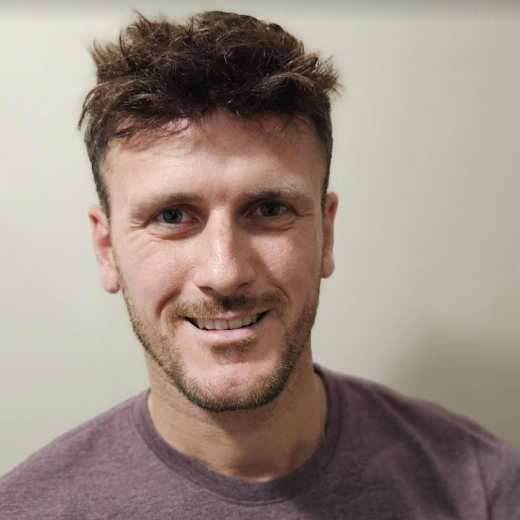 Homme avec complément capillaire