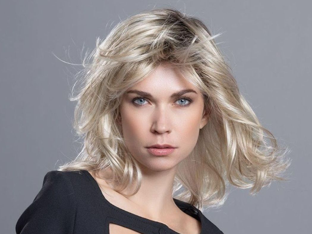 Perruque de femme vue de face