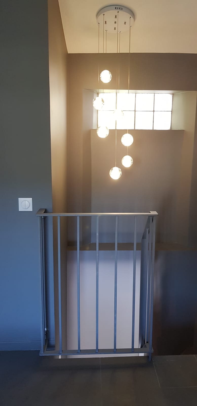 Travaux Parquet Bens Déco Chantier ?   #Travaux #Rénovation #Transformation #Générale #Appartement #Antibes #Séjour #Salon #Cuisine #Salledebain #Chambres #Carrelage #Sol #Mur #Fauxplafond #Électricité #Luminaires #Plomberie #Création #Inspiration #Homestager #Interiordesign #Décoration #Conception #Coordination #Design #pure #white #light #FrenchRiviera #Cotedazur #BensDéco #Alpesmaritimes
Entreprise Bens Déco, Rénovation Générale
Maisons & Appartements & Commerces Antibes, Alpes Maritimes.