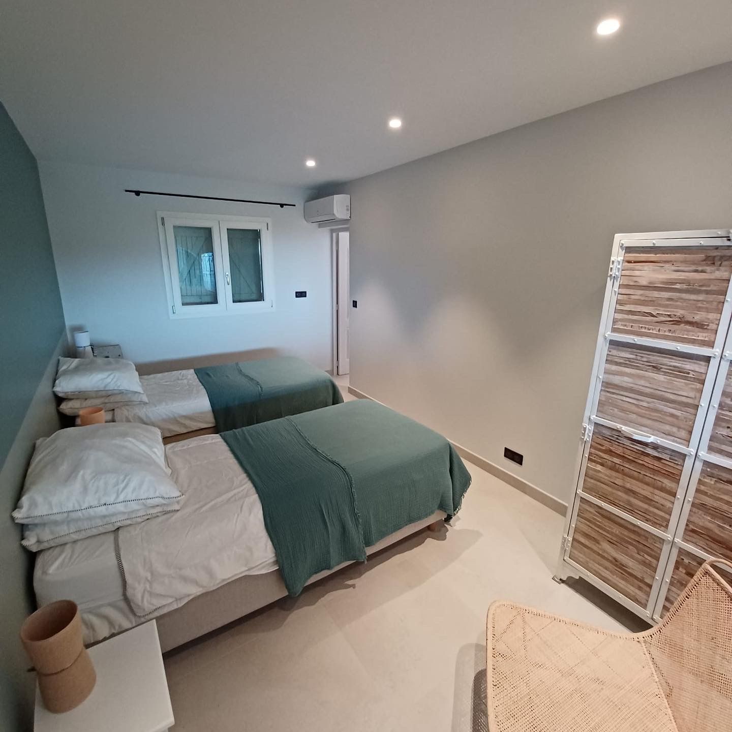  #bensdéco #bensdeco #rénovation #Antibes #AlpesMaritimes #antibesfrance?? #Climatisation #design #contemporain @bensdeco
Entreprise Bens Déco - Rénovation Générale - Coordination Travaux Seconds Œuvres
Maisons & Appartements & Commerces, Alpes Maritimes.