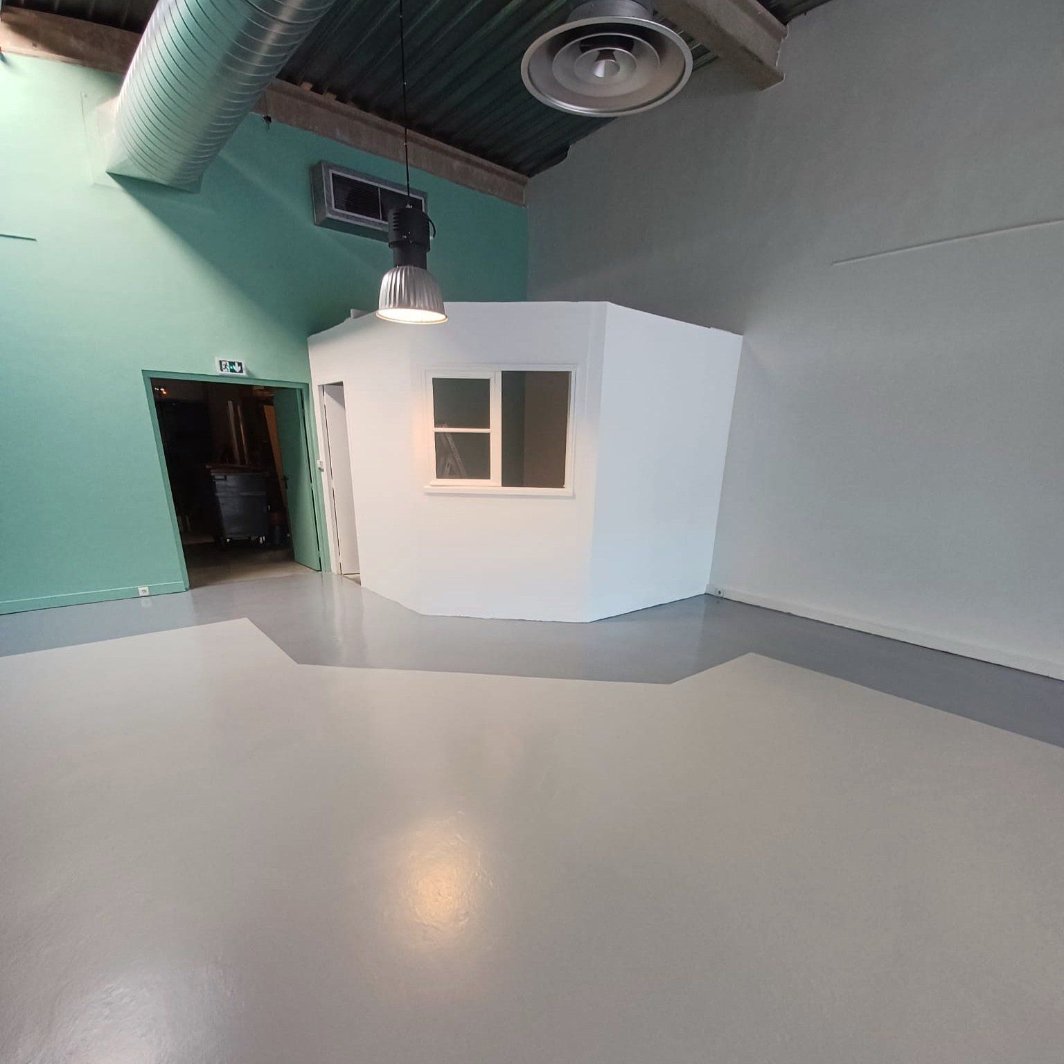 Travaux Parquet Bens Déco Chantier ?   #Travaux #Rénovation #Transformation #Générale #Appartement #Antibes #Séjour #Salon #Cuisine #Salledebain #Chambres #Carrelage #Sol #Mur #Fauxplafond #Électricité #Luminaires #Plomberie #Création #Inspiration #Homestager #Interiordesign #Décoration #Conception #Coordination #Design #pure #white #light #FrenchRiviera #Cotedazur #BensDéco #Alpesmaritimes
Entreprise Bens Déco, Rénovation Générale
Maisons & Appartements & Commerces Antibes, Alpes Maritimes.
Béton Ciré 