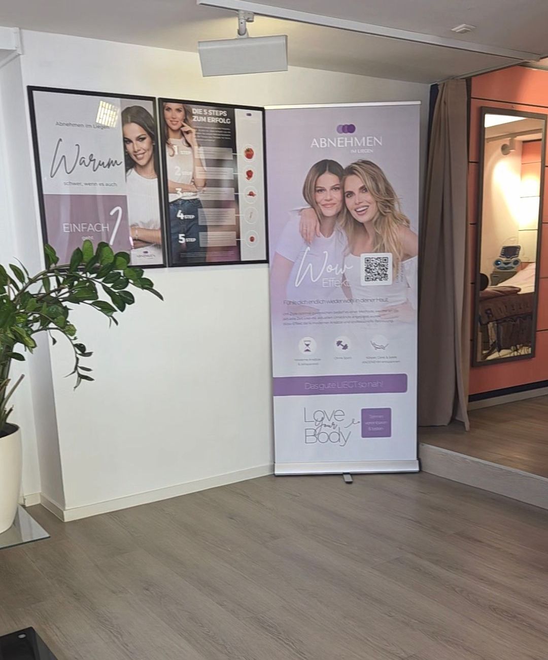 Eingangsbereich der Filiale von Abnehmen im Liegen