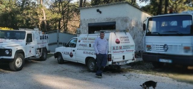 Camion de travaux d'assainissement