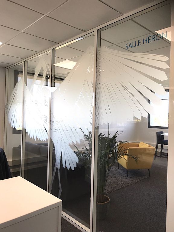 décoration de bureau adhésif sur paroi vitrée