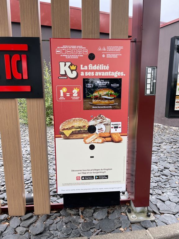 Décoration de vitrine verticale Burger King