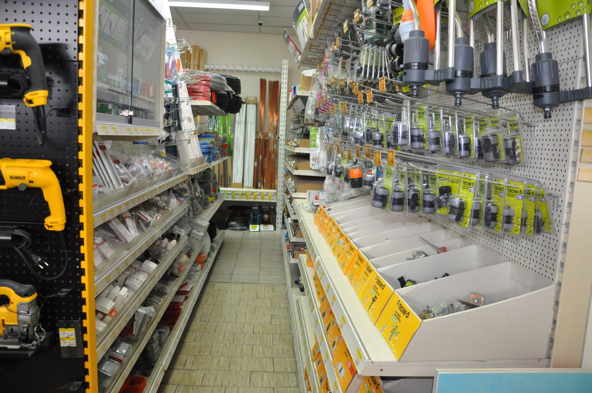 rayon electricite et plomberie